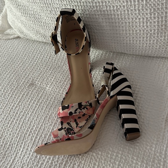 NWOT Just Fab Heels - Picture 5 of 7